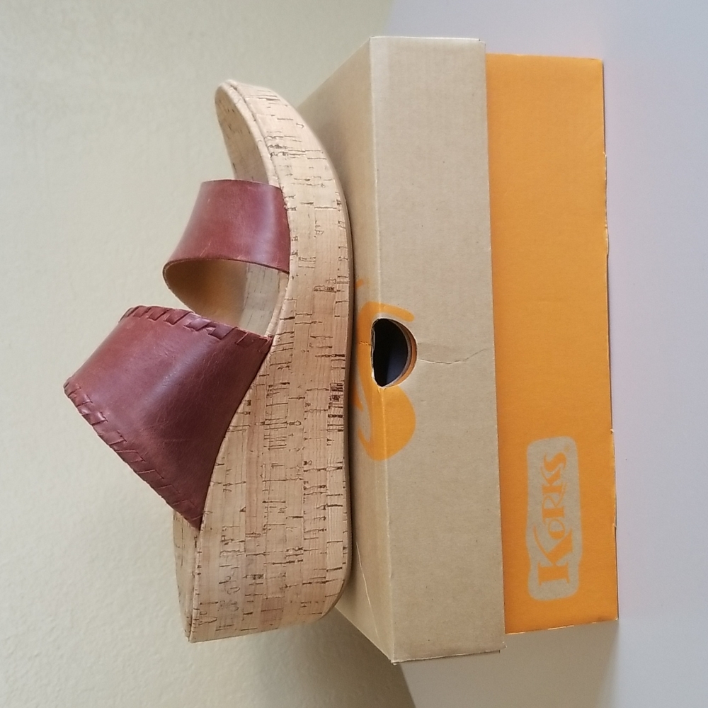 NEW Korks Leather & Kork Sandals- Red